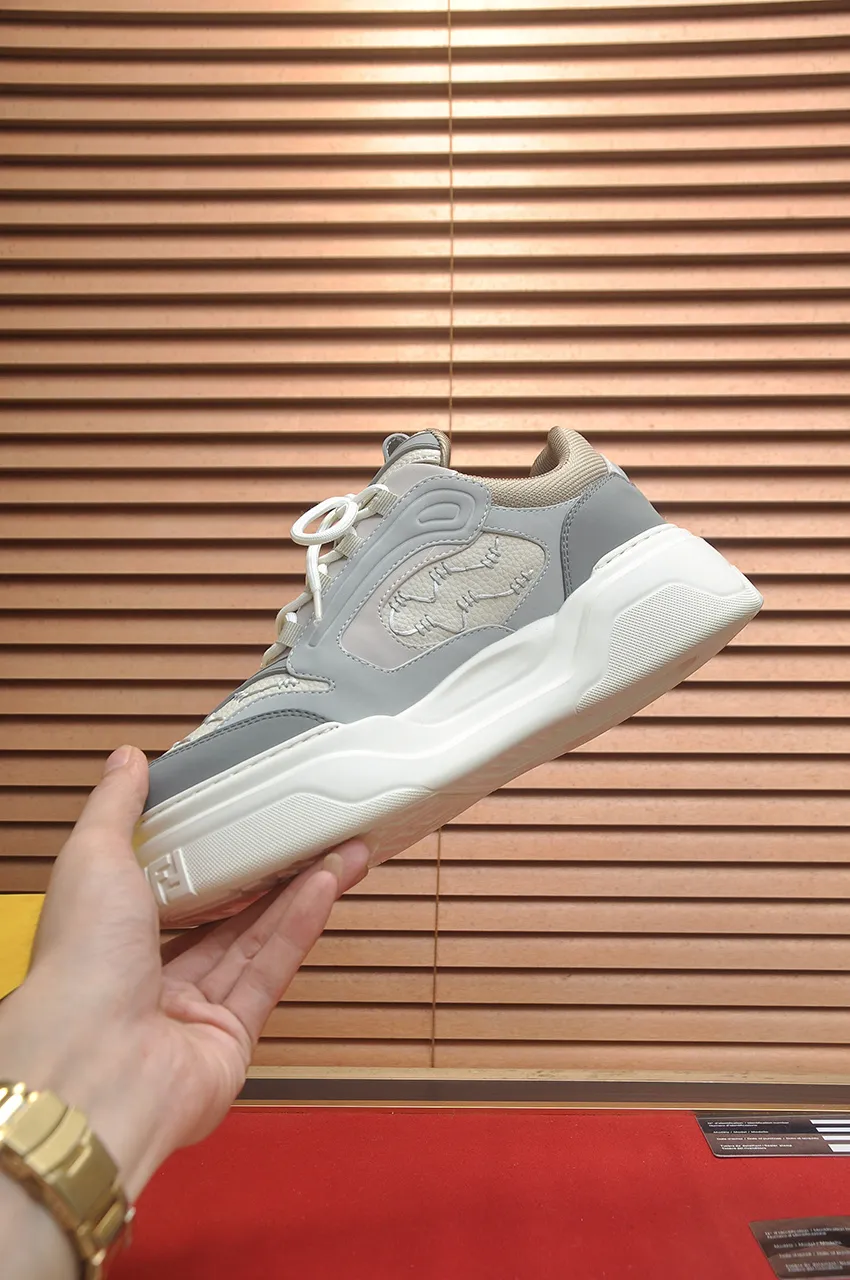 Men's shoes 💰600💶 [Fendi] The latest casual sports shoes 🔥 Many 💑 stars have the same style FD match. The original version is a one-to-one replica. Designer Kim Jones's first fendi match and Donkey brand Trainer basketball sneakers. Material: Original silk mesh. Lining: Breathable mesh. Packaging: Original 1:1 matching high-end packaging. Size: 38-45 (45 is custom-made and cannot be returned or exchanged)